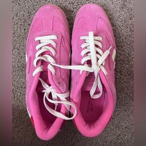 Reebok Women's Bright Pink Sneakers